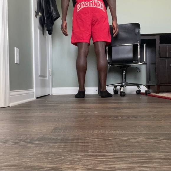 Vintage red Apex One Cincinnati Reds shorts (Medium , Lightly Used) - Picture 3 of 4